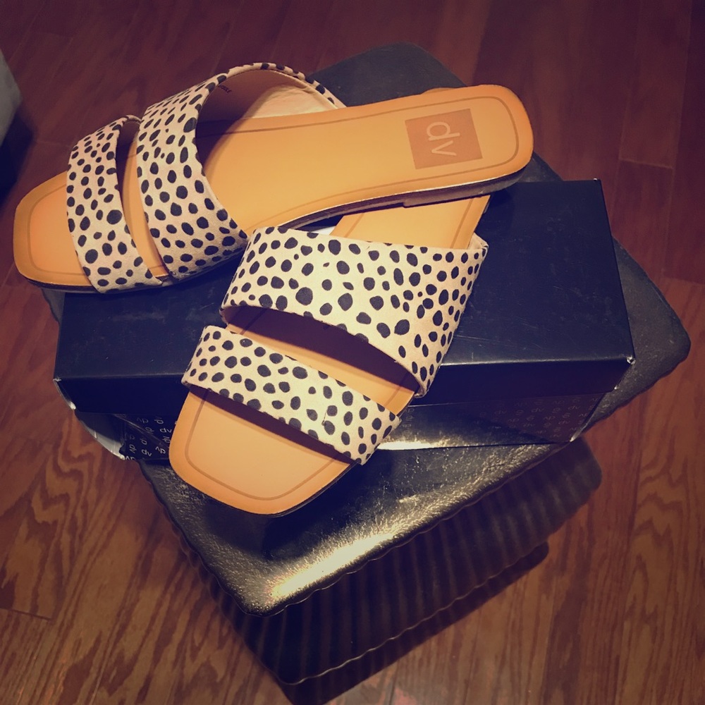 Dolce Vita Leopard Slides
